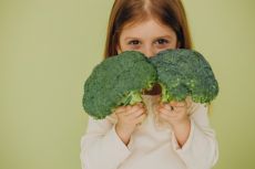 Odprto pismo zdravnikom, ki vegansko hrano odsvetujejo kot škodljivo in nevarno zdravju otrok